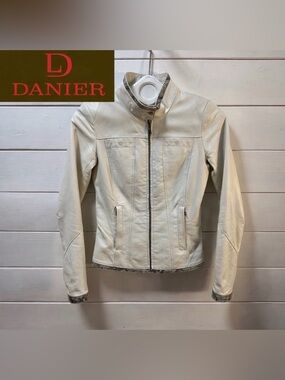 DANIER Beige Leather Jacket – Size 34